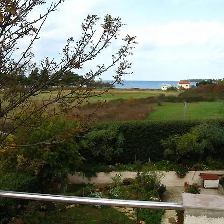 Branka Apartment Petrcane